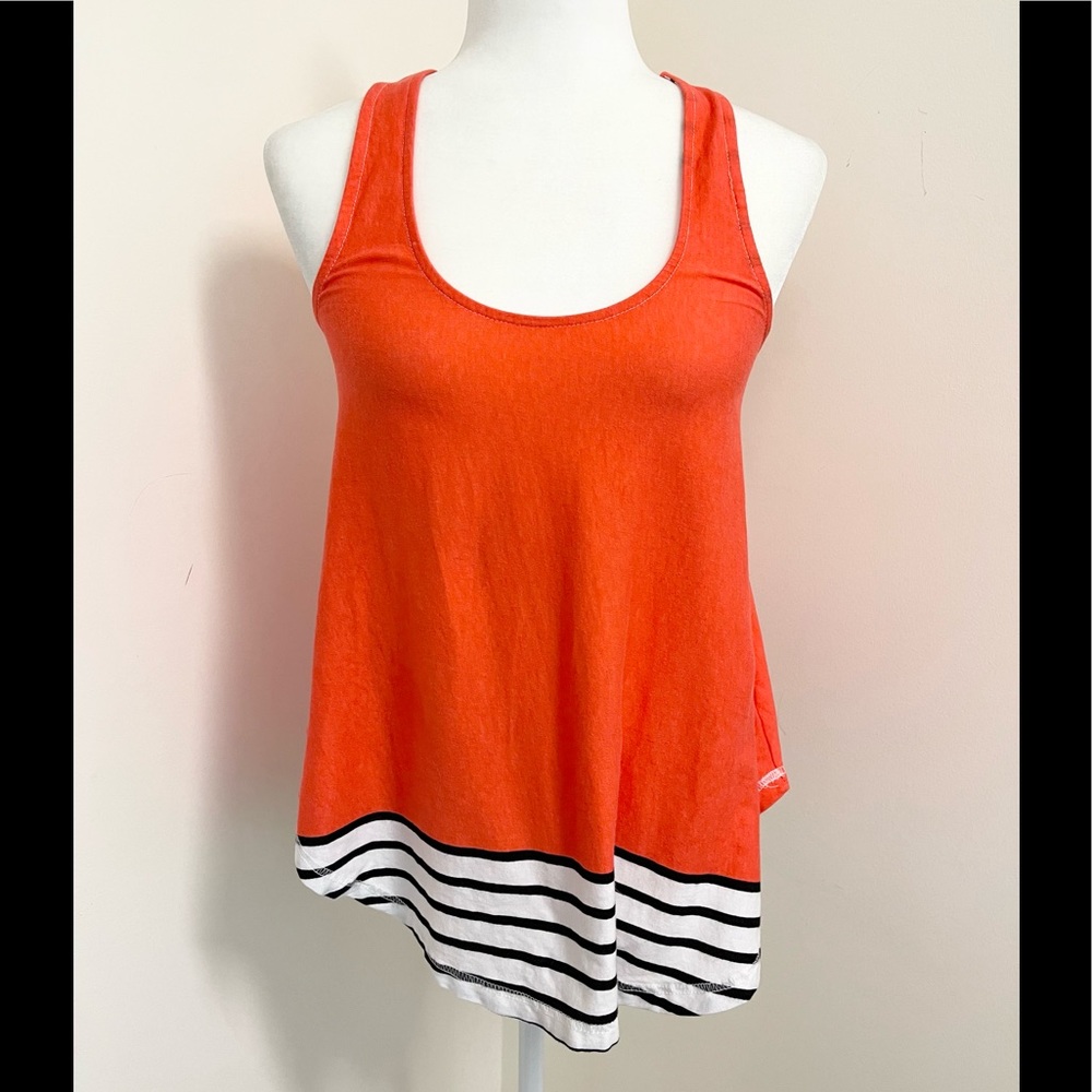 Adorable Deletta Anthropologie cotton asymmetrical hemline top!